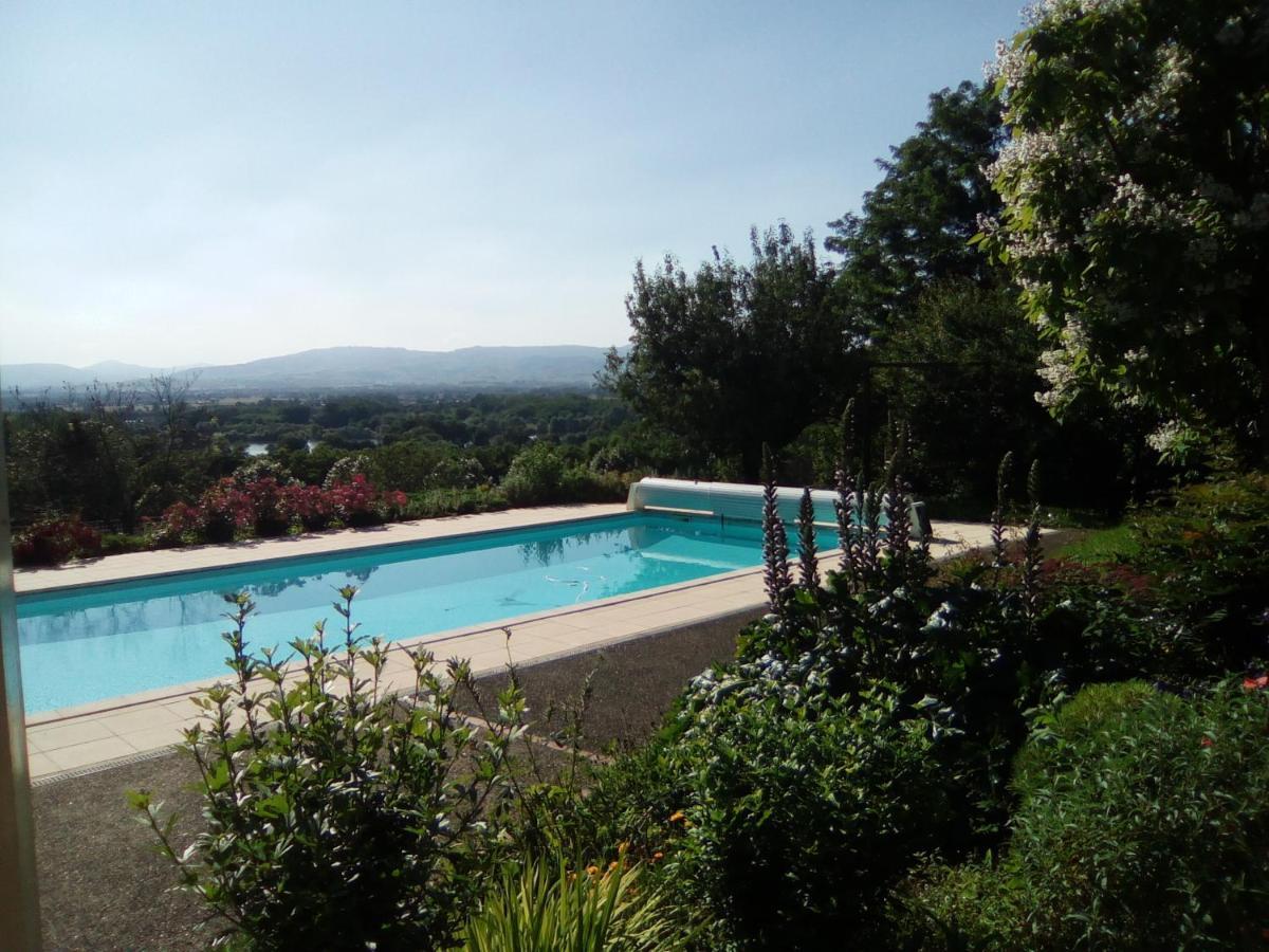 B&B Chez Frederique Et Norbert Mogneneins Bagian luar foto
